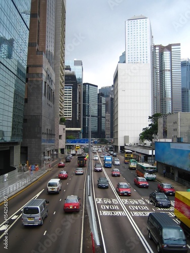 Autoroute urbaine à Hong Kong (Chine)