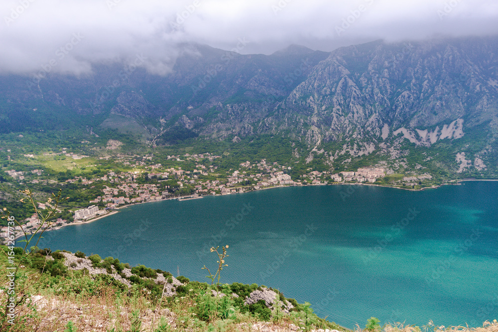 Montenegro Vista - Lake side villages