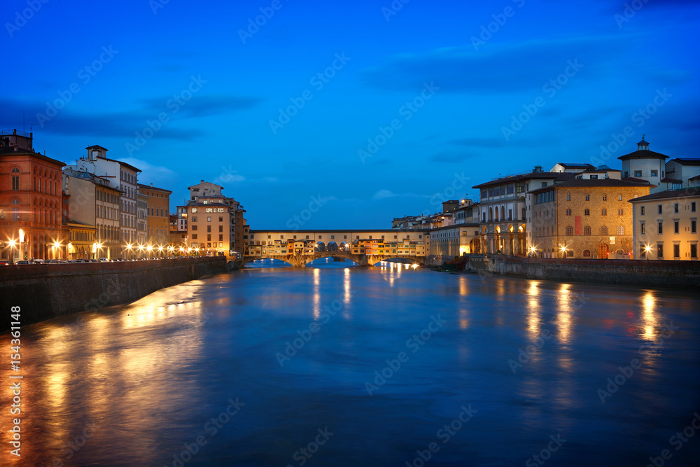 Florence Ponte Vecchio at night