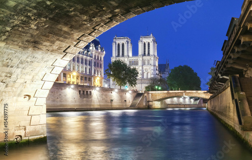 Notre Dame Cathedral at night, Paris, France © kovalenkovpetr