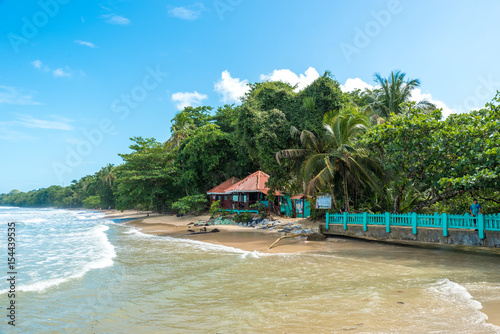 Fototapeta Naklejka Na Ścianę i Meble -  Cahuita - National park with beautiful beaches and rainforest in Costa Rica