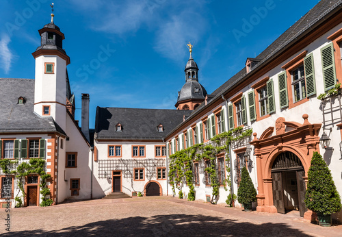 Bild auf Leinwand Kloster in Seligenstadt Main