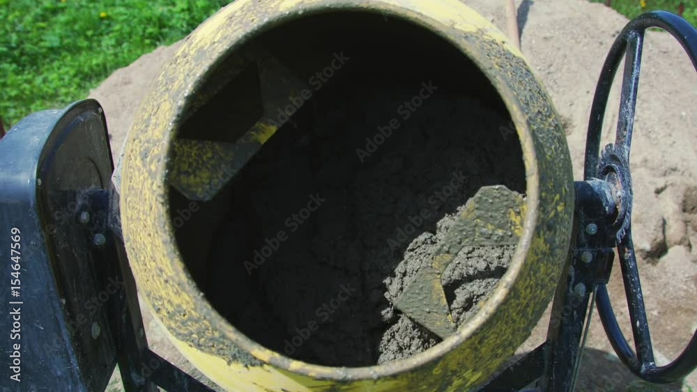 rotating cement concrete mixer in machine rotating cement concrete mixer in machine