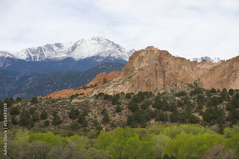 DCathedral Rock and Pikes Peak in Spring