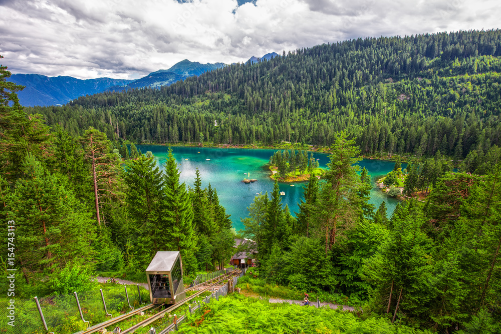 Obraz premium Crystal clear Caumasee lake near Flims, Grisons, Switzerland.