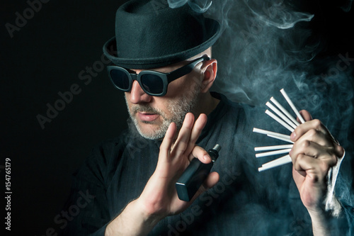 e-cigarette. Vape. Quit smo...