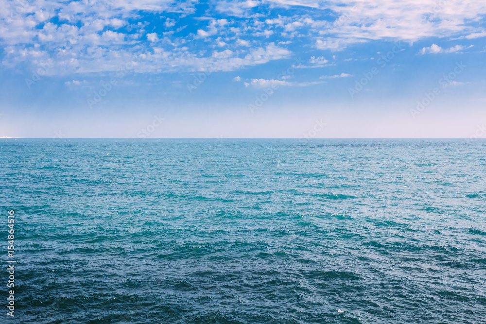 Obraz premium Sea Ocean And Blue Sky Background With Cloudscape in Summer