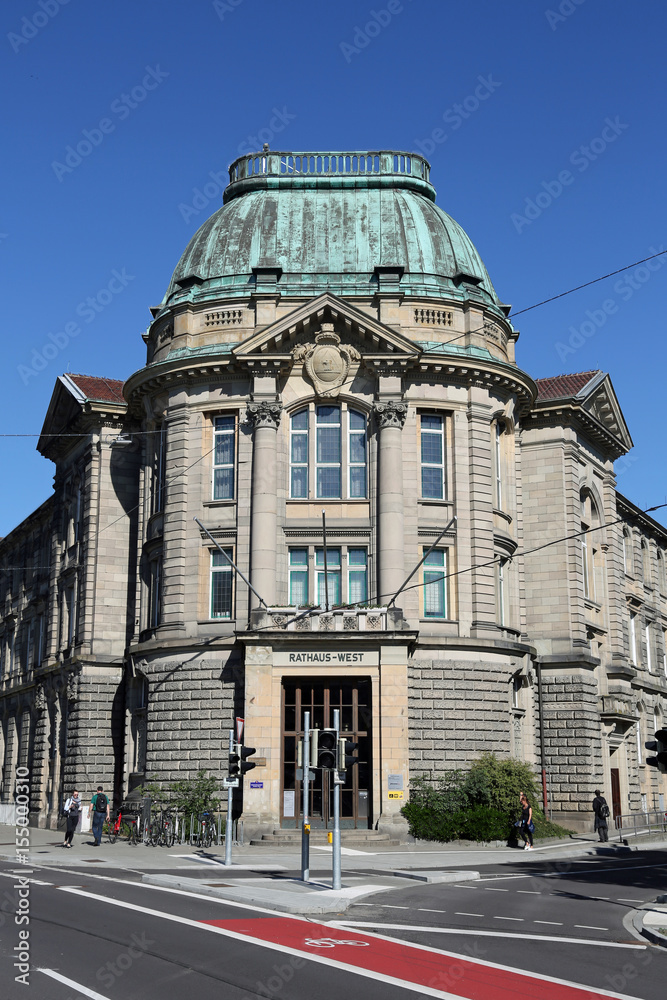 Fototapeta premium Rathaus West in Karlsruhe