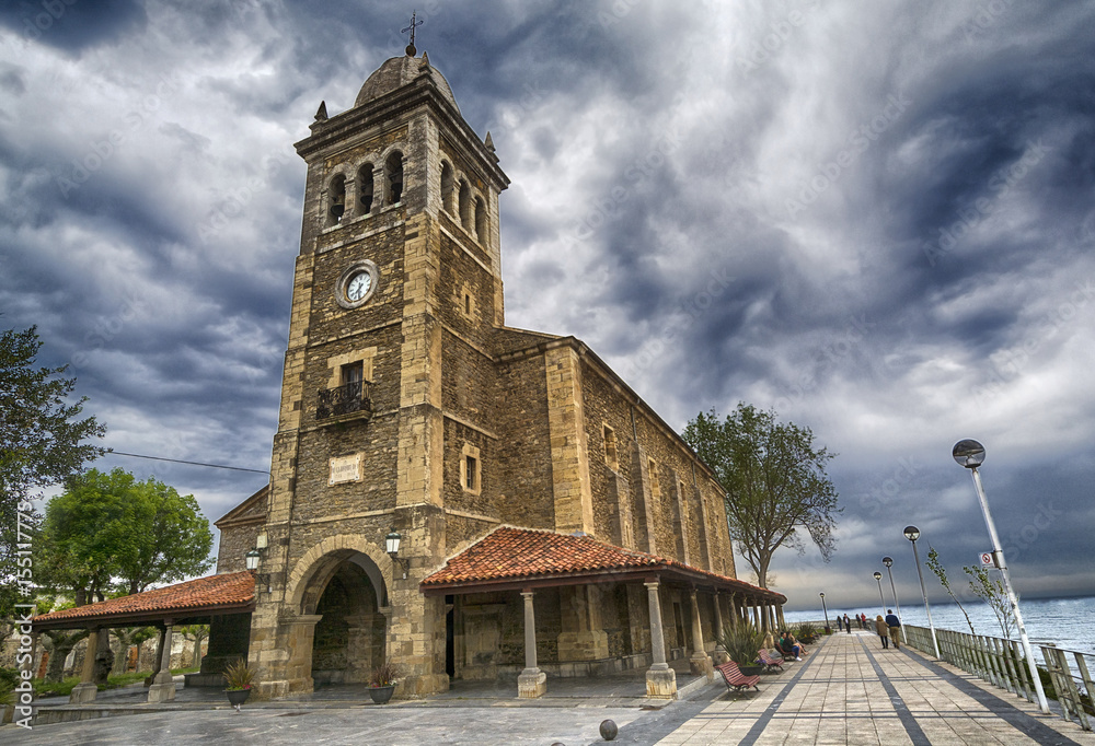 Iglesia en Luanco,Asturias