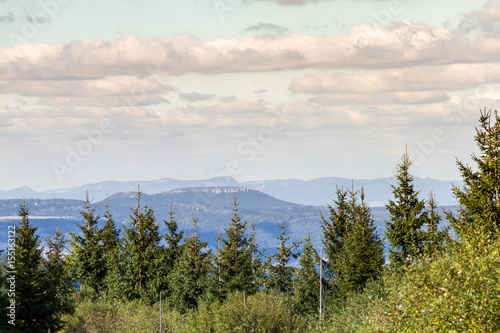 Widok na góry Szczeliniec, Waligóra z Wielkiej Destnej
