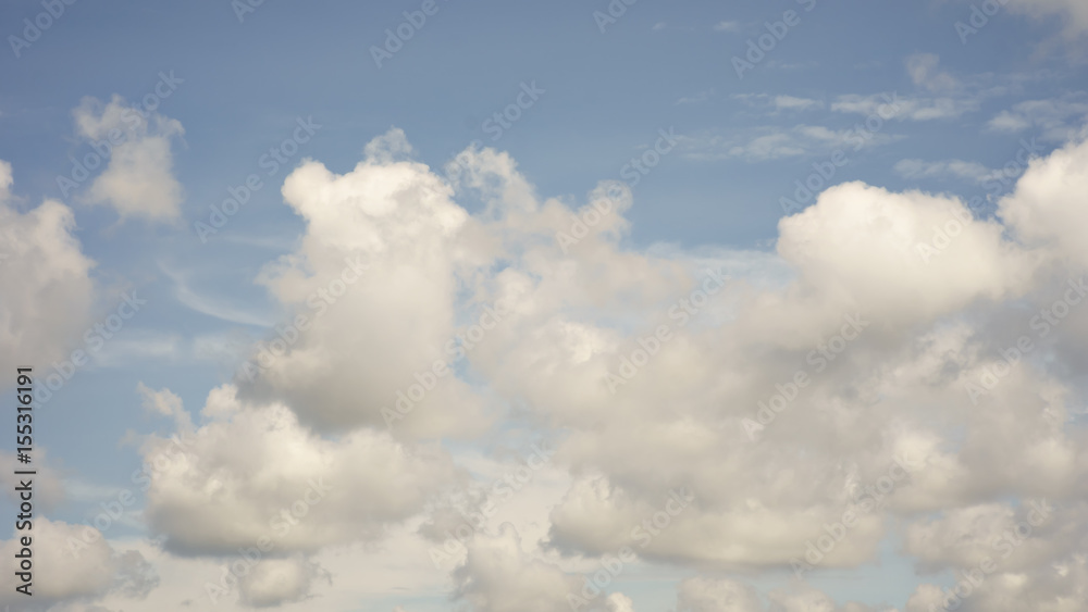 Obraz premium blue sky at noon.