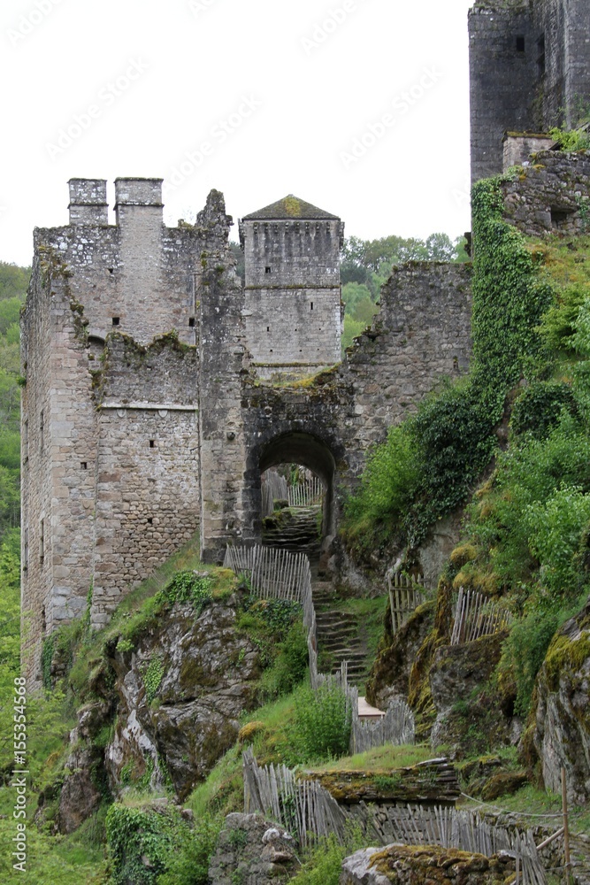 les tours de Merle,place fortifiée du moyen-âge, en Corrèze