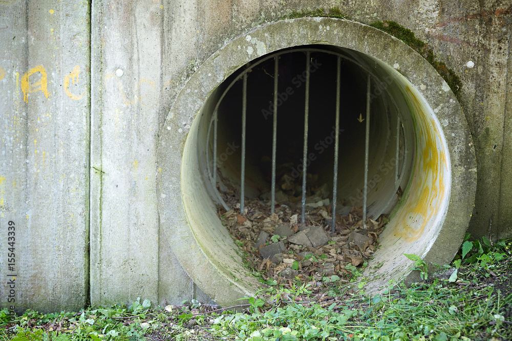 Sewer pipe clearance