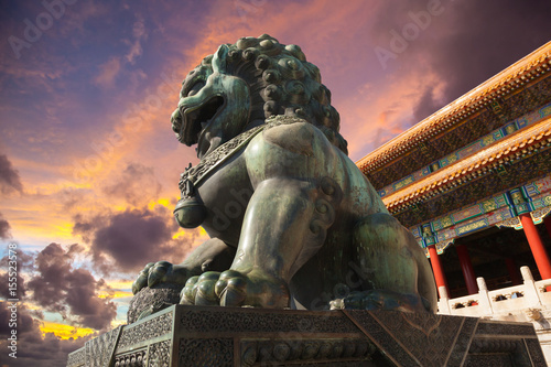 Chinese guardian lion