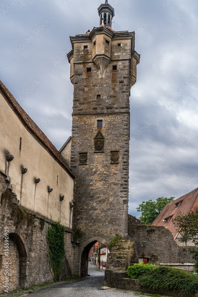 Klingentor in Rothenburg ob der Tauber mit Blick in die Altstadt