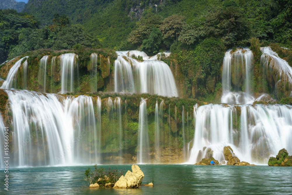 Plakat Ban Gioc waterfall in north of Vietnam.