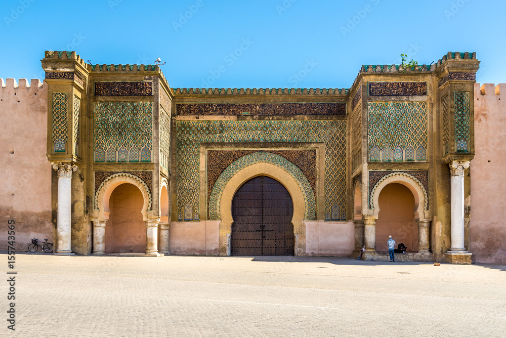 Fototapeta premium Gate Bab El-Mansour at the El Hedim square in Meknes - Morocco