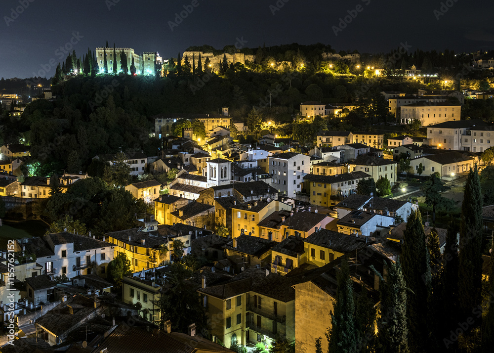 Verona - veduta notturna da San Zeno in Monte