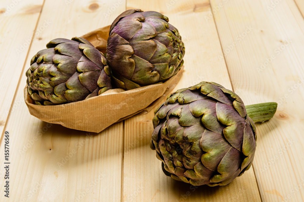 Obraz premium Carciofi nel sacchetto