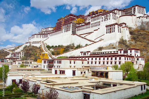 Potala Palace in Lhasa, the former residence of the Dalai Lama, Tibet, China, Asia