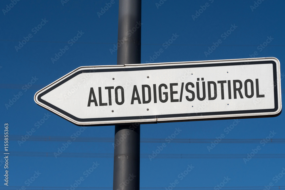 Ein Wegweiser nach Südtirol Italien Ein Wegweiser nach Südtirol Italien