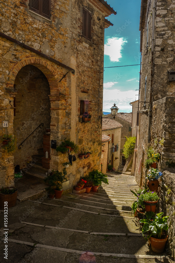 Tuscany country,  Stone houses