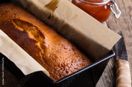 Foto Pound cake in baking tin