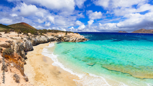 Fototapeta Naklejka Na Ścianę i Meble -  Turquoise wild beaches of beautiful Naxos island, Cyclades, Greece