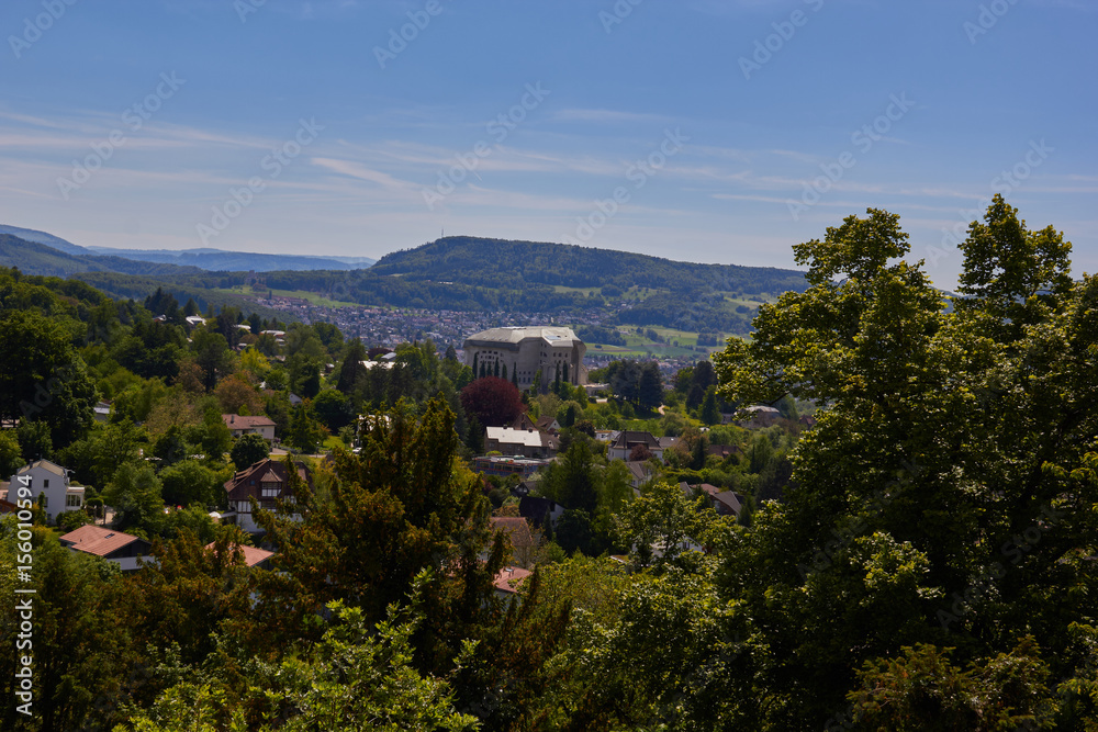 Panorama auf das Dorf Dornach mit Goetheanum (Baselland, Solothurn / Schweiz)