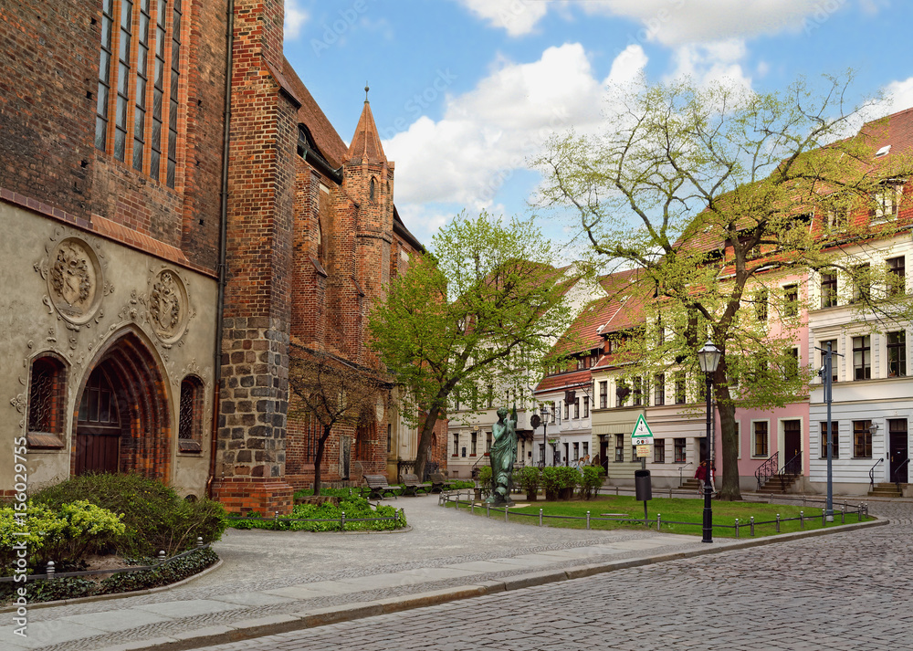 Fototapeta premium Nikolaiviertel (dzielnica Mikołaja), malownicza stara dzielnica w centralnej części Berlina w Niemczech.