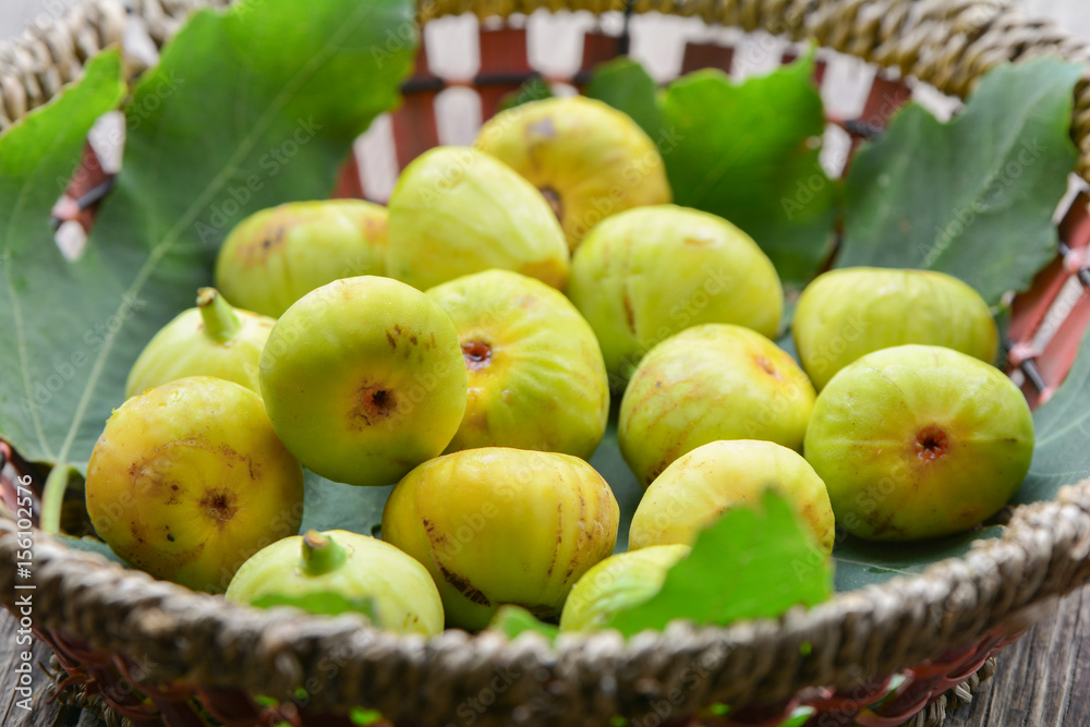 Ripe sweet figs Ripe sweet figs