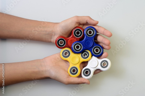 Hand spinner, fidgeting hand toy