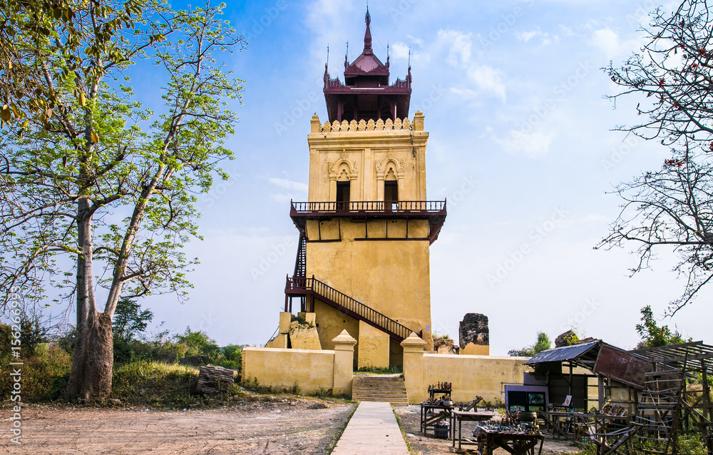 Fototapeta premium Nanmyint watch tower or Ava incline tower in Inwa (Ava), Myanmar