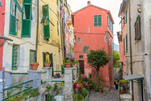 An alley in the city centre of Porto Venere in Liguria, Italy © Overburn