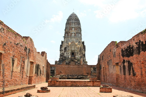Wat Ratchaburana, the ruin ...