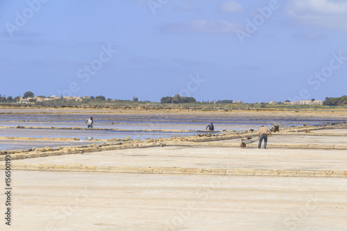 Salzfelder bei Trapani photo