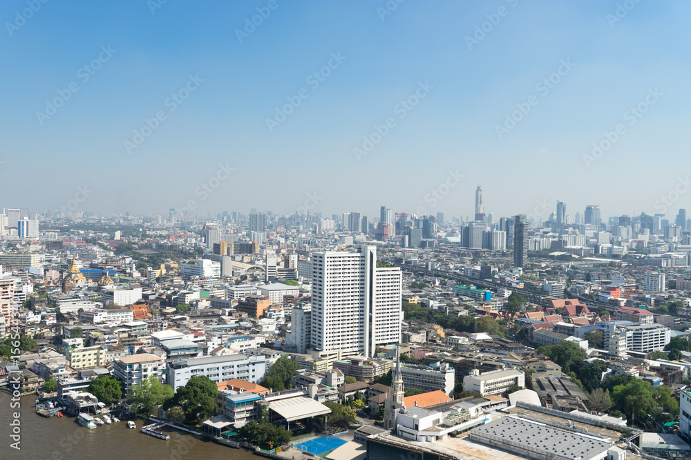 ホテルから見るチャオプラヤー川沿いのバンコクのイメージ 6