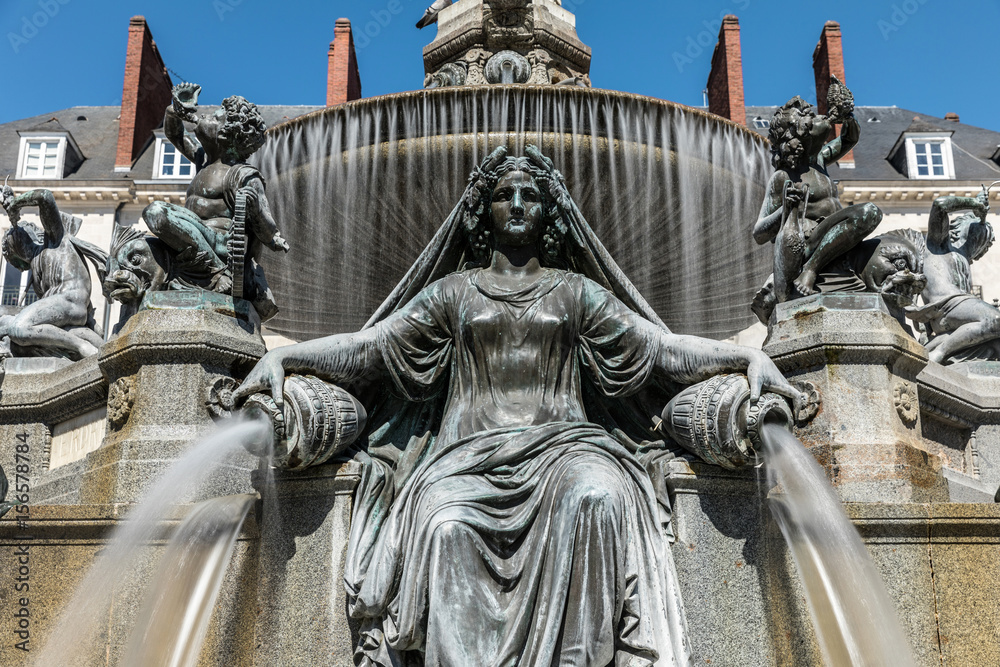 Fontaine De La Place Royale stock.adobe.com