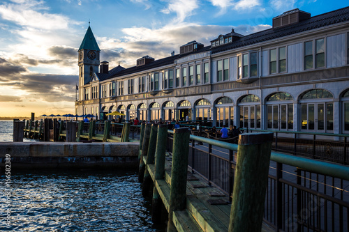 Canvas Print Scenic views of Pier A in Battery Park New York City during dramatic sunset