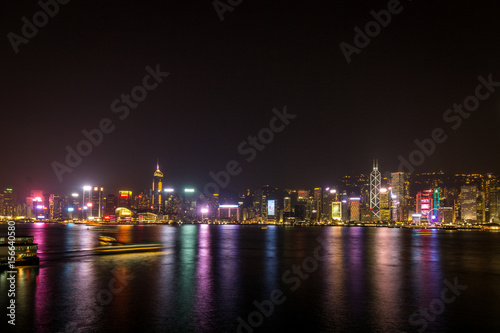 Honkong bei Nacht - Victoria Harbour - Blick auf Hochh  user  Asien