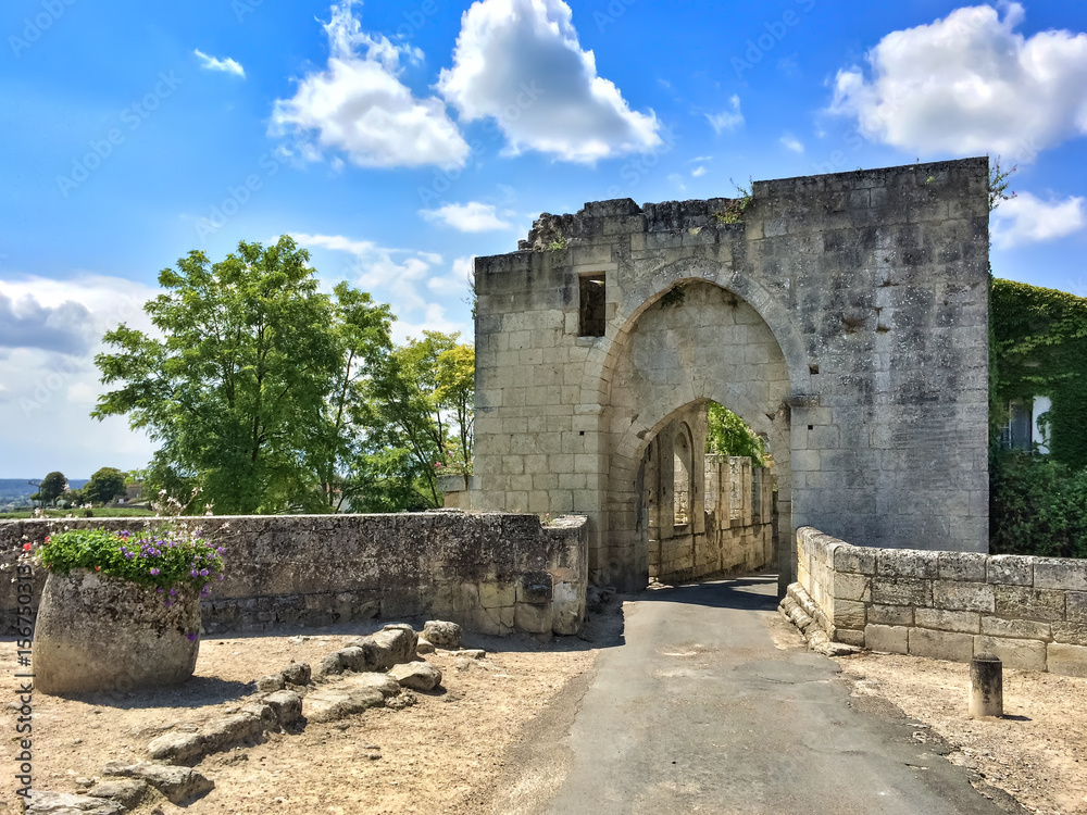 Stone arch in Saint-Emilion, France