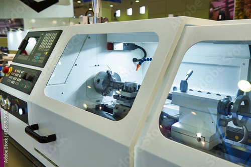 Foto Modern lathe with CNC
