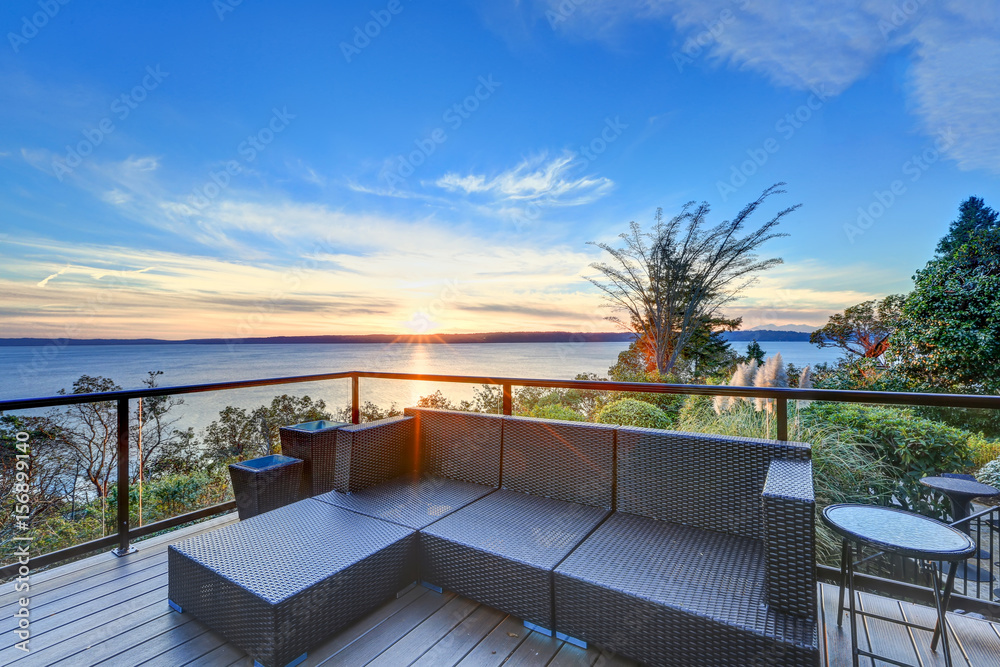 Fototapeta premium Modern two story panorama house with Puget Sound view