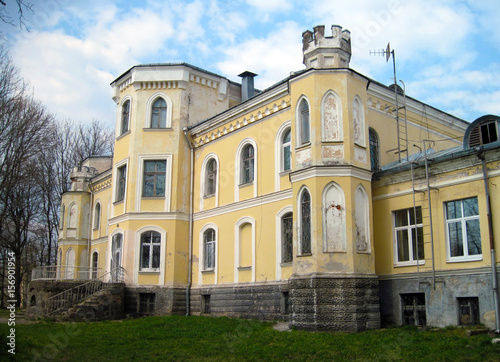 Chapsky Manor  old palace  Belarus