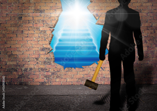 壁を壊す男性のシルエット Stock イラスト Adobe Stock