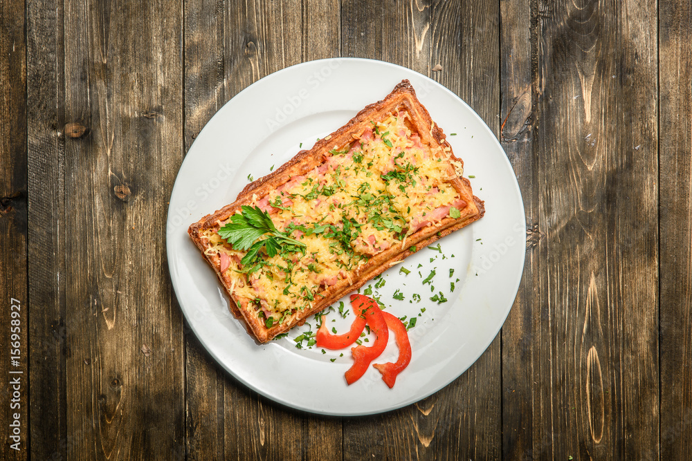 Plate with square pastry Plate with square pastry