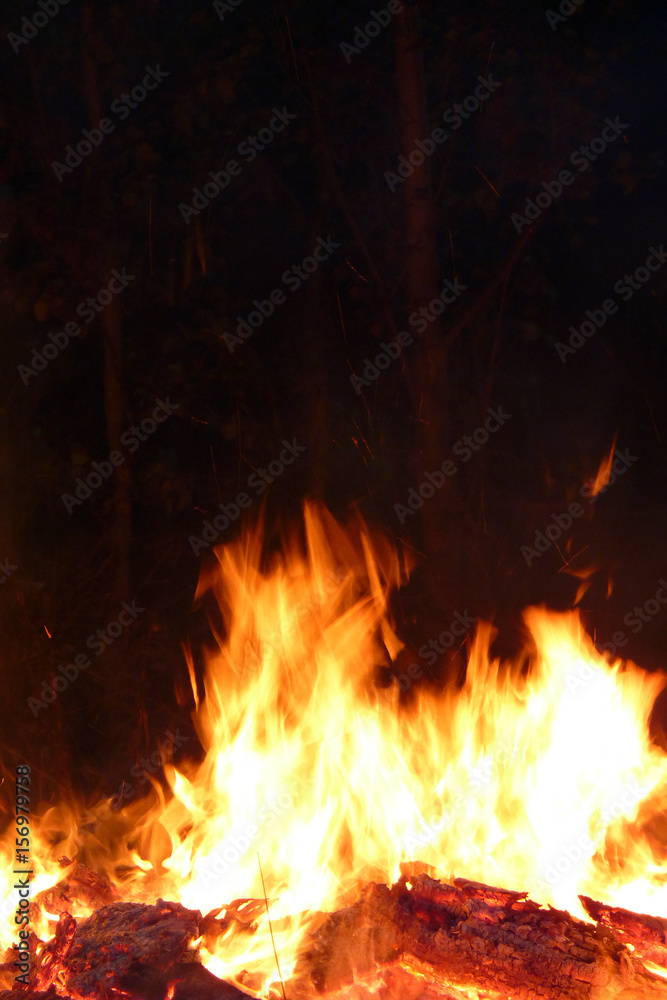 Loderndes Feuer Loderndes Feuer