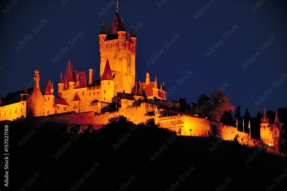 Panorama w nocy,widok na zamek,Cochem,Niemcy