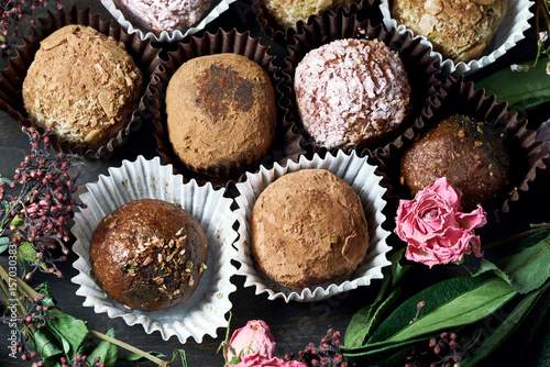 Φωτογραφία Made by hands raw candy healthy food