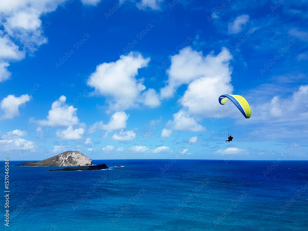 Scenic View of Parachuting with Background of Sea and Sky from Makapu'u Point Lookout Scenic View of Parachuting with Background of Sea and Sky from Makapu'u Point Lookout